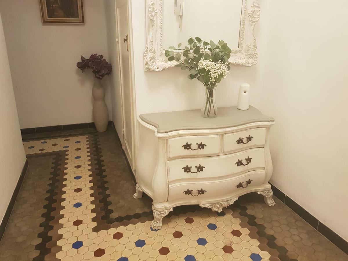 Domus Valencia Apartamentos Centro Frente A Torres De Serrano Экстерьер фото